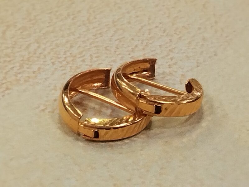 22金ピアスをお買取しました。