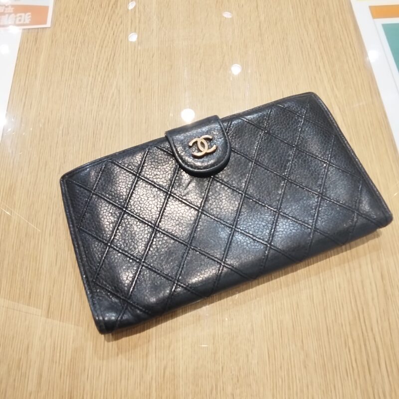 CHANEL シャネル フラップウォレット をお買取しました!