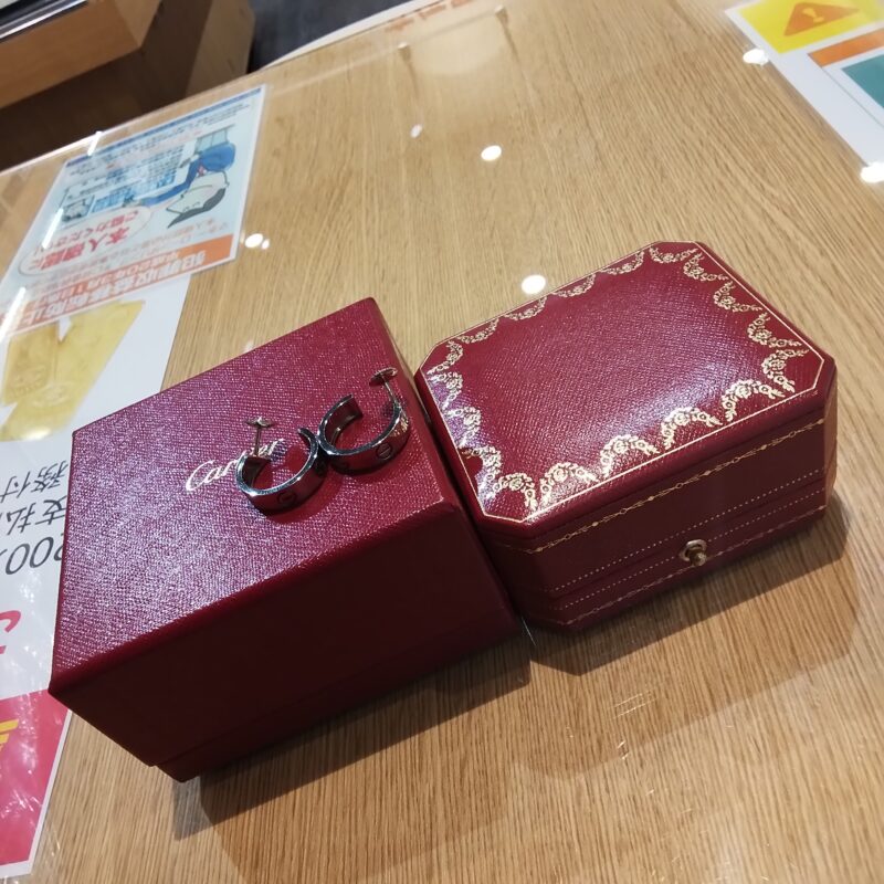 Cartier カルティエ ラブピアス ホワイトゴールド をお買取しました!