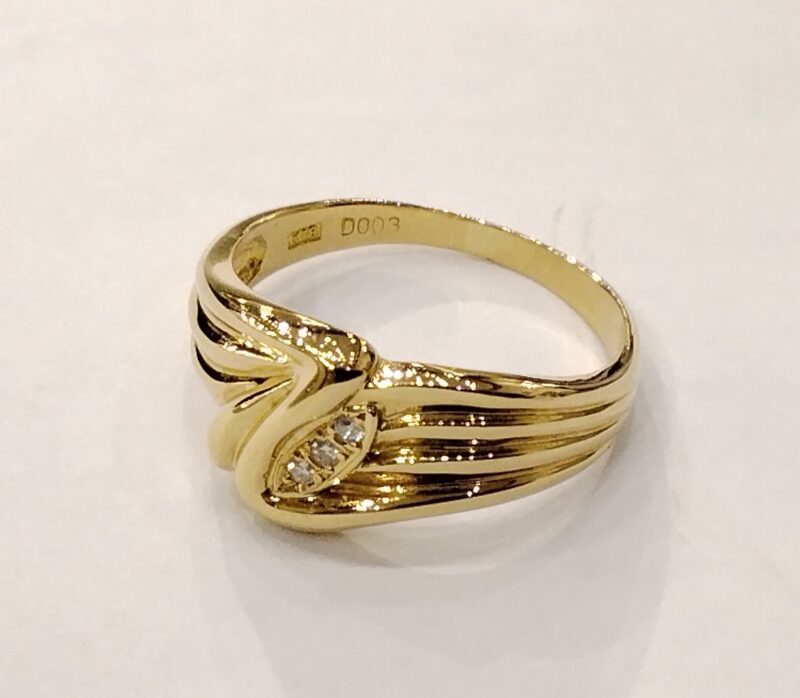 ダイヤモンド 18金 イエローゴールド リング をお買取しました。