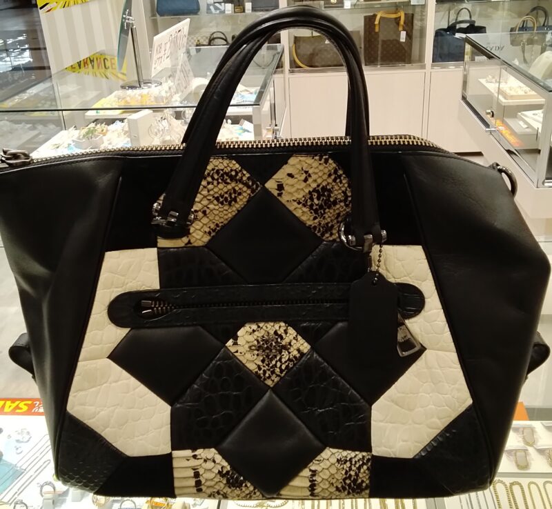 コーチ 2way ショルダーバッグ をお買取致しました。