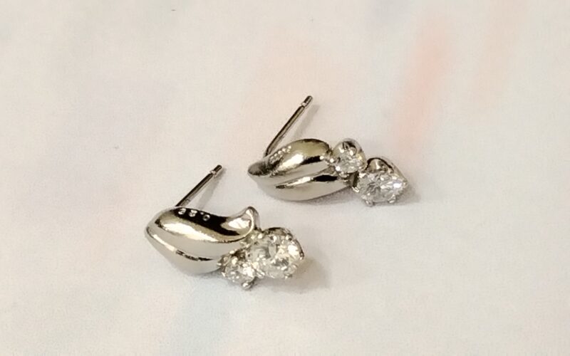 プラチナ ダイヤモンド ピアス をお買い取りしました。