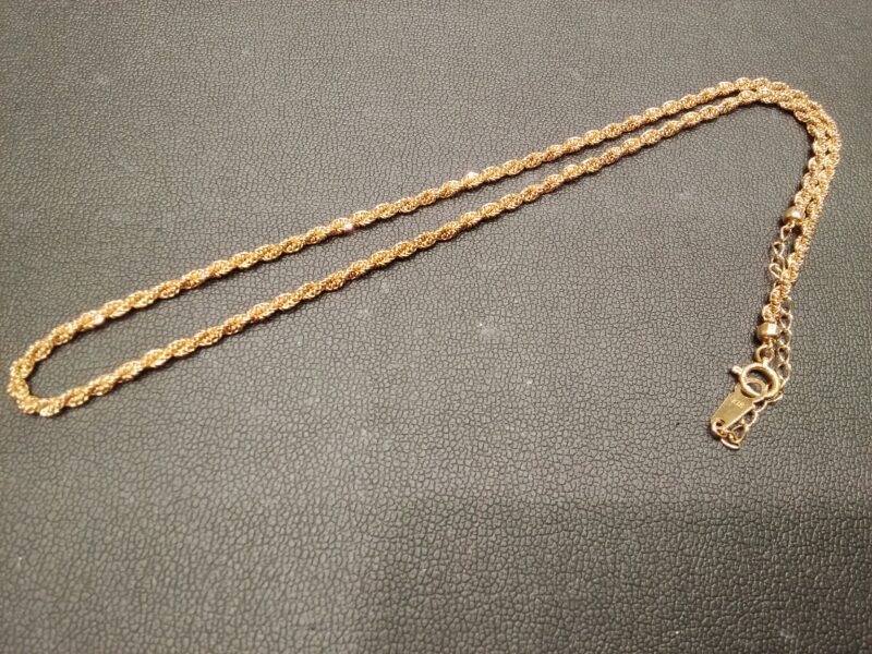 18金　イエローゴールド　ネックレス　をお買い取りしました。