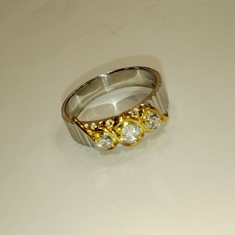 プラチナリングのお買取りを致しました。