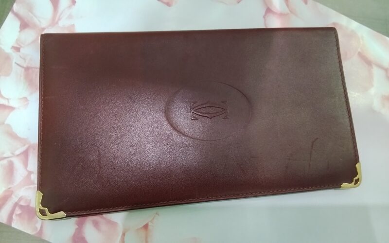 カルティエ 財布をお買取致しました。