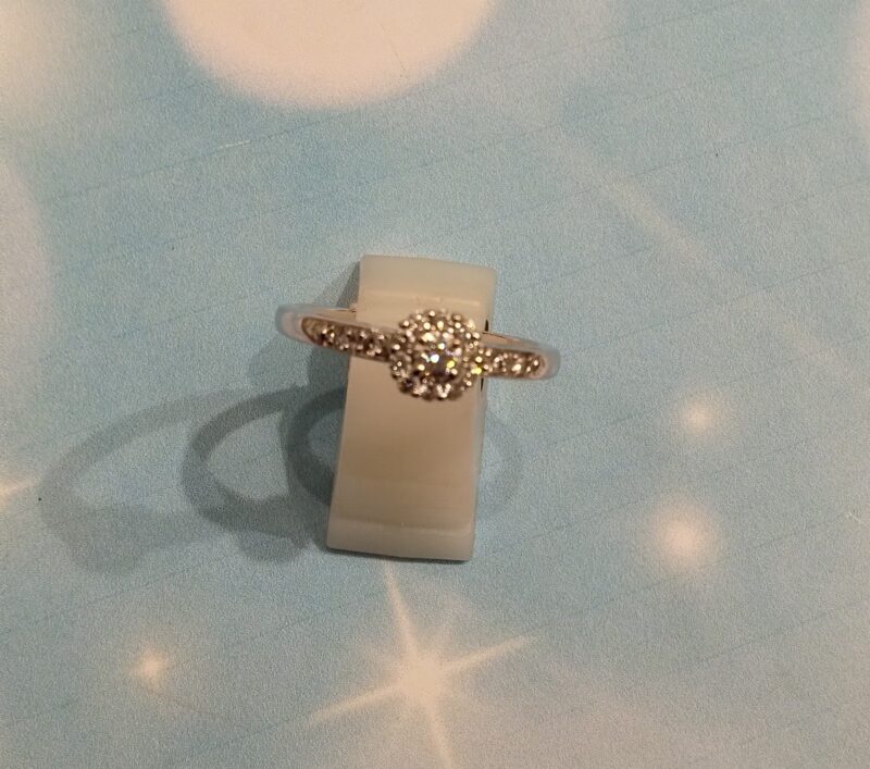 ダイヤモンド 18金 ホワイトゴールド リング をお買取しました。