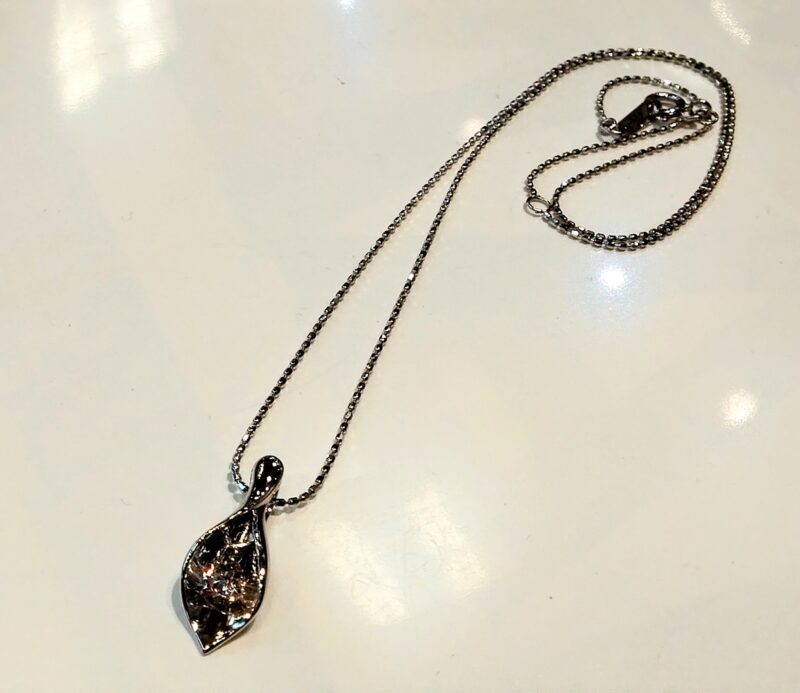 K18WG ダイヤ　ダンシングネックレス　をお買い取りしました。