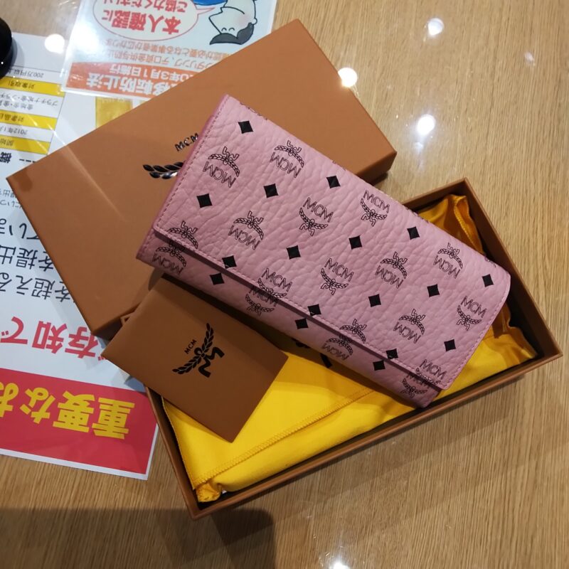 MCM ロングフラップウォレット ピンク　をお買取しました!