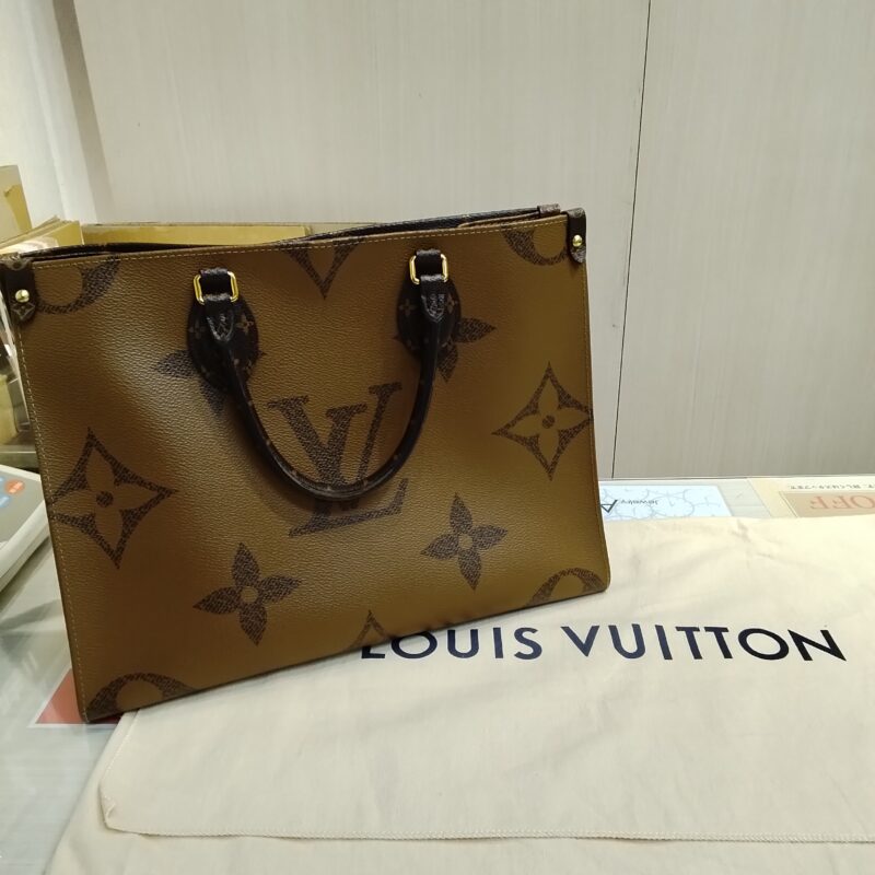 ルイヴィトン オンザゴーバッグ をお買取しました✨