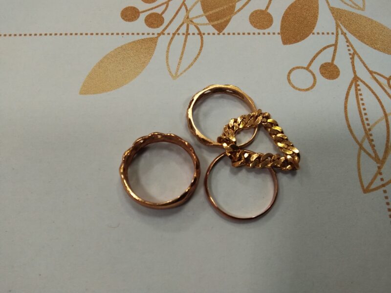 18金リングを４点お買取しました。