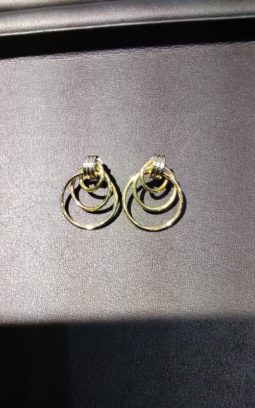 18金　ピアス買取りました